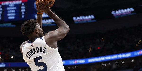 博鱼下载-克尼佩尔：爱德华兹还是个每场投10次三分的射手 那太不可思议了