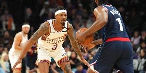 美记：快船领跑比尔下家 湖人、森林狼、雄鹿同样有意 热火退出