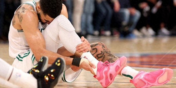 塔图姆受伤给了东部豪强机会 都以为自己是下一支步行者